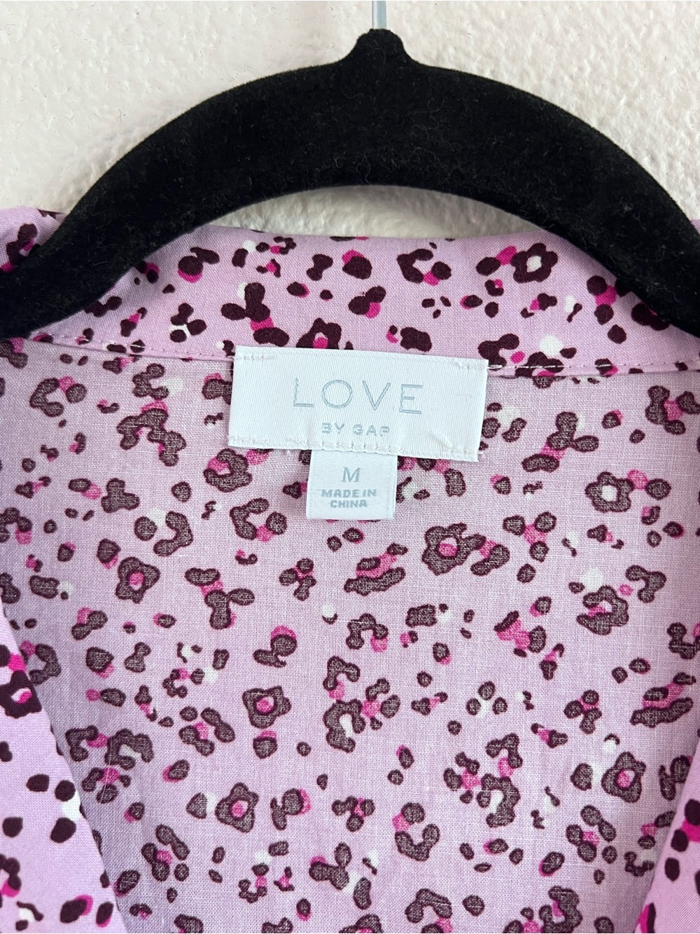 Love by Gap Women's Poplin Collard Short Sleeve Pajama Top Cheetah Print - Picture 2 of 8